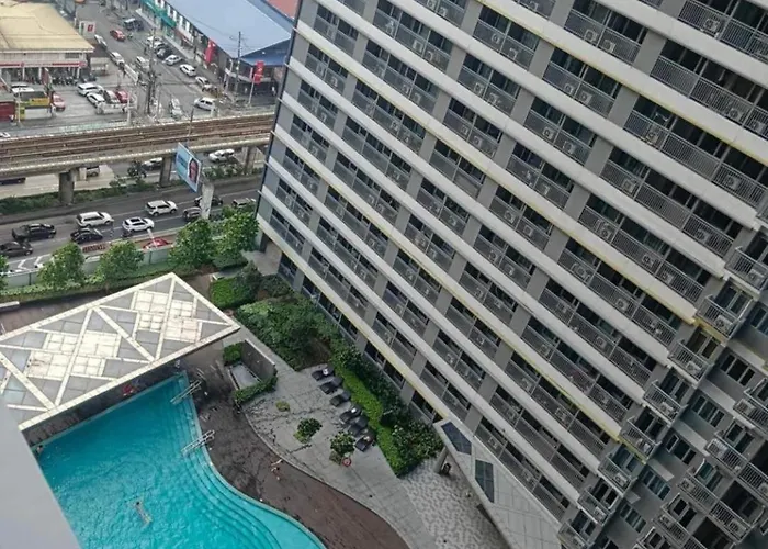 Kakai's Staycation In Fame